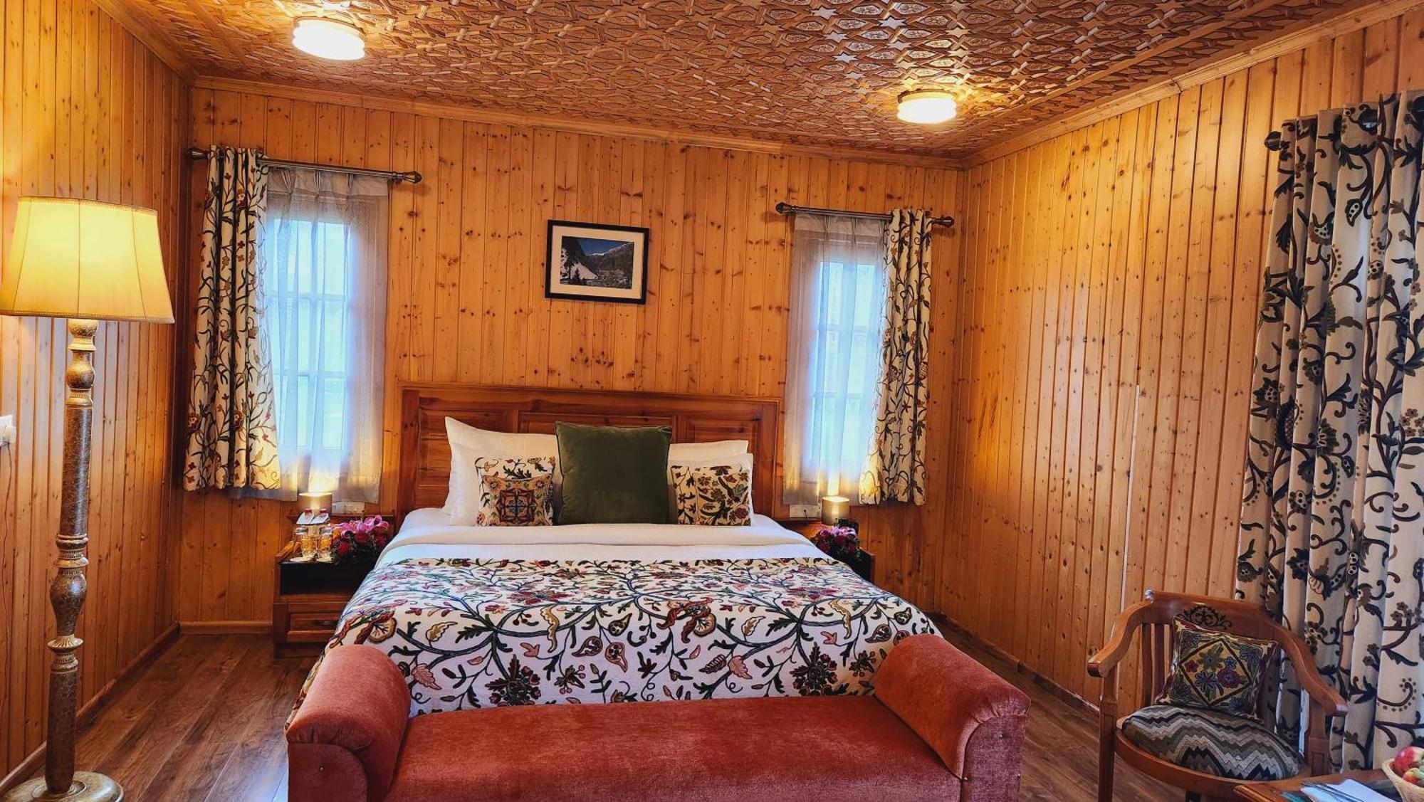 Shaw Inn By Stay Pattern Гульмарг Экстерьер фото