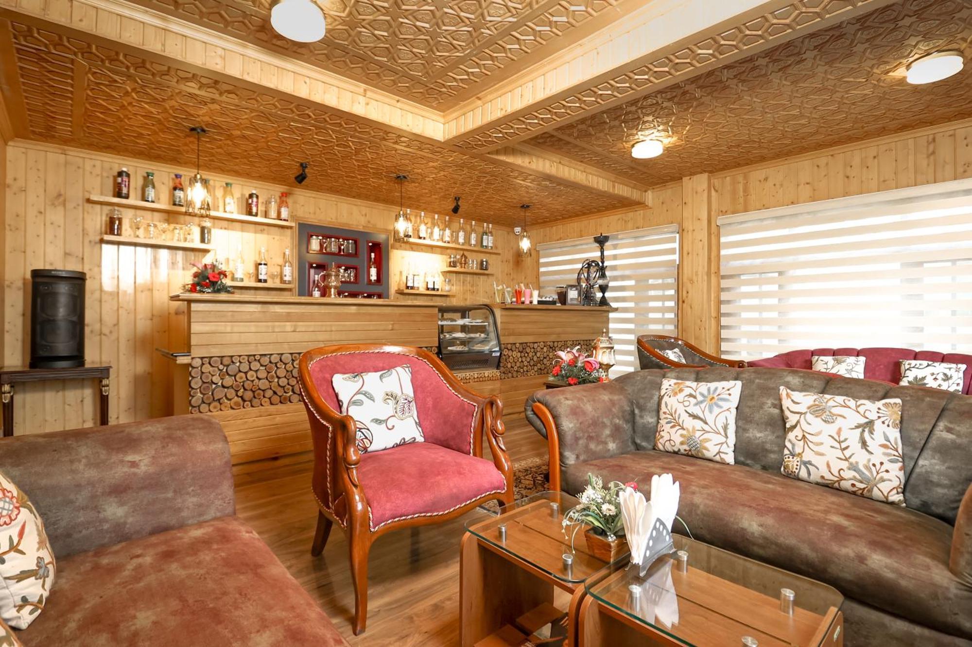Shaw Inn By Stay Pattern Гульмарг Экстерьер фото