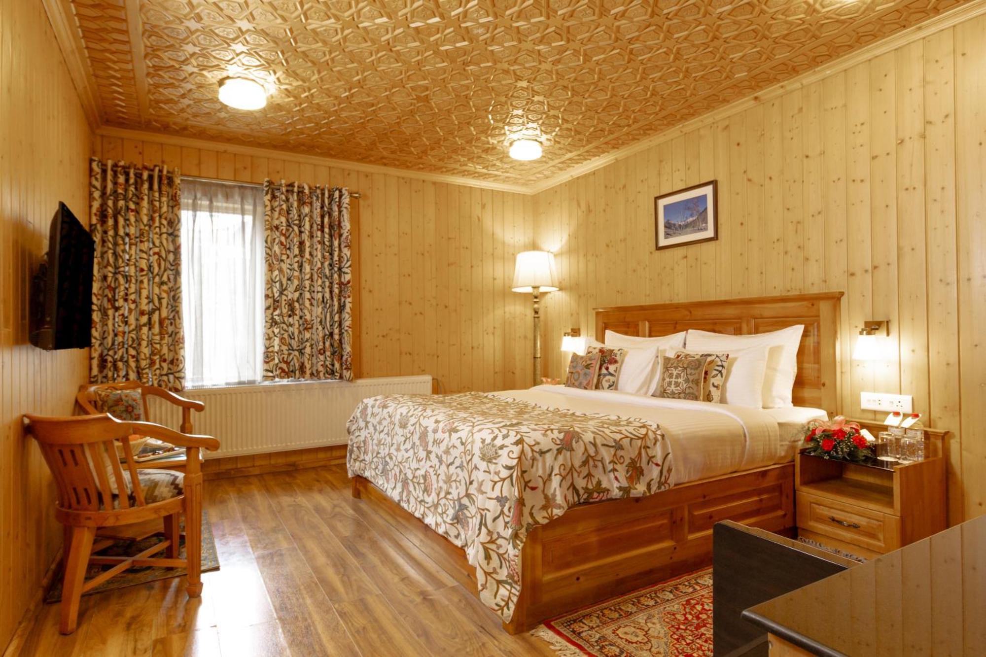 Shaw Inn By Stay Pattern Гульмарг Экстерьер фото
