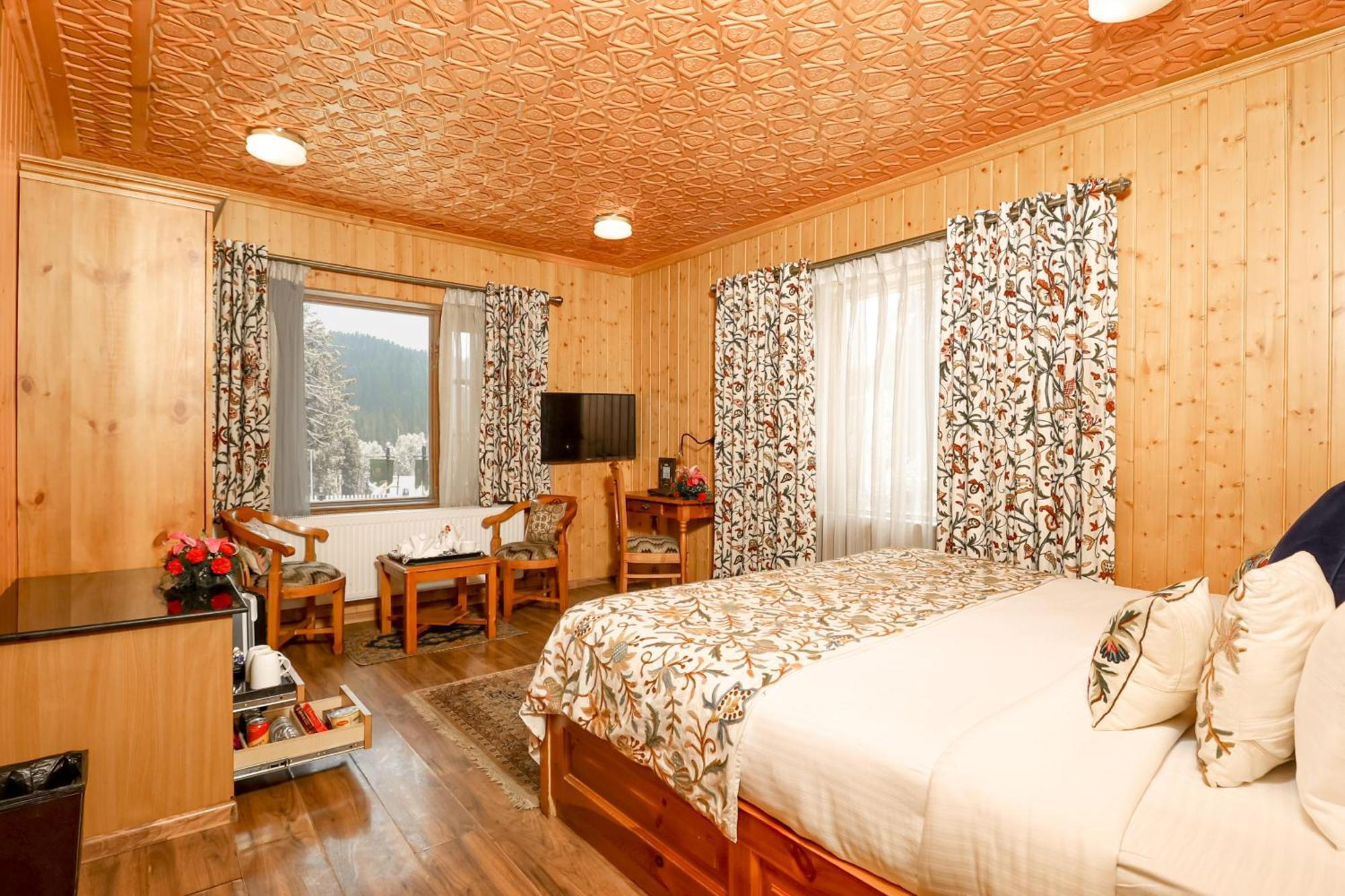 Shaw Inn By Stay Pattern Гульмарг Экстерьер фото
